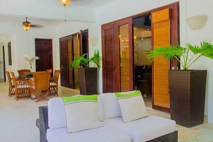 Hotel Interior 31 of 36