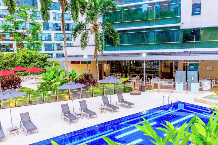 Pools & Facilities