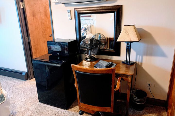 Room 28 of 70
