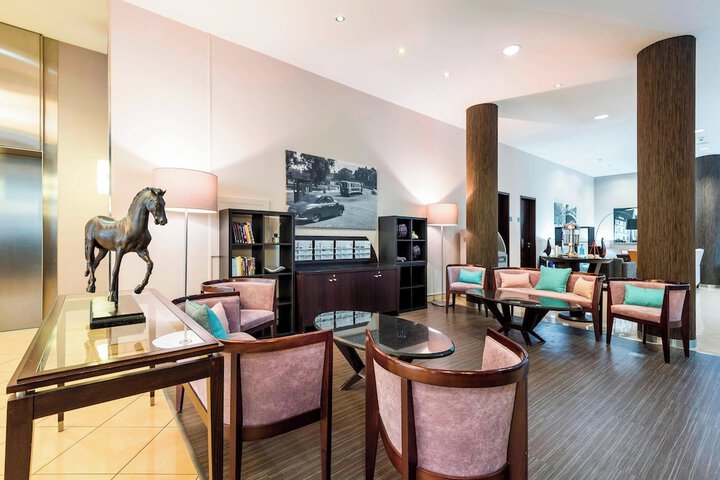 Entrance & Lobby