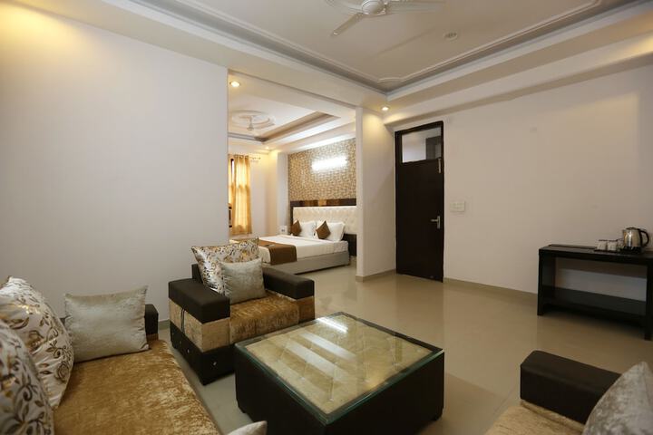 Room 33 of 57