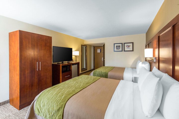 Room 14 of 33