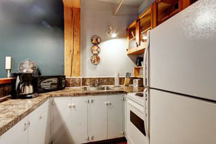 Room 18 of 32