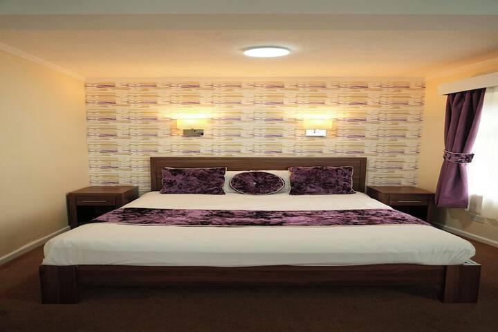 Room 90 of 208