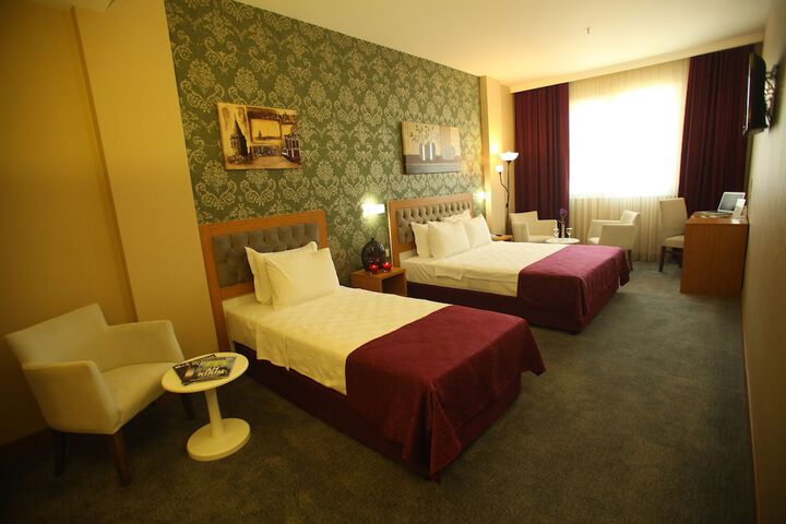 Room 11 of 47