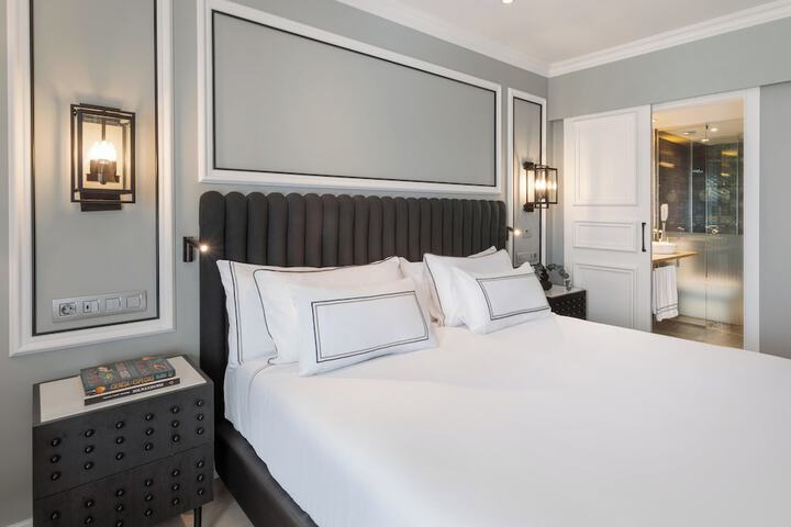 Room 34 of 72