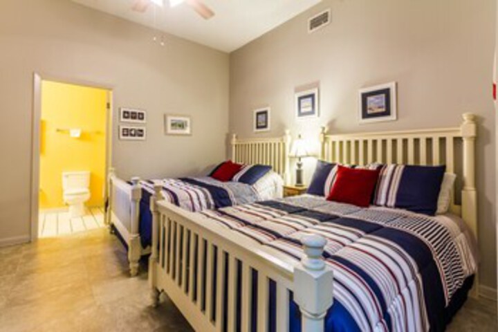 Room 52 of 63