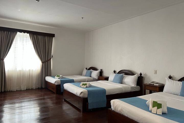 Room 12 of 34