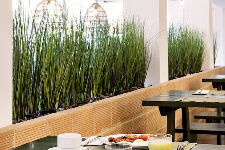 Breakfast buffet