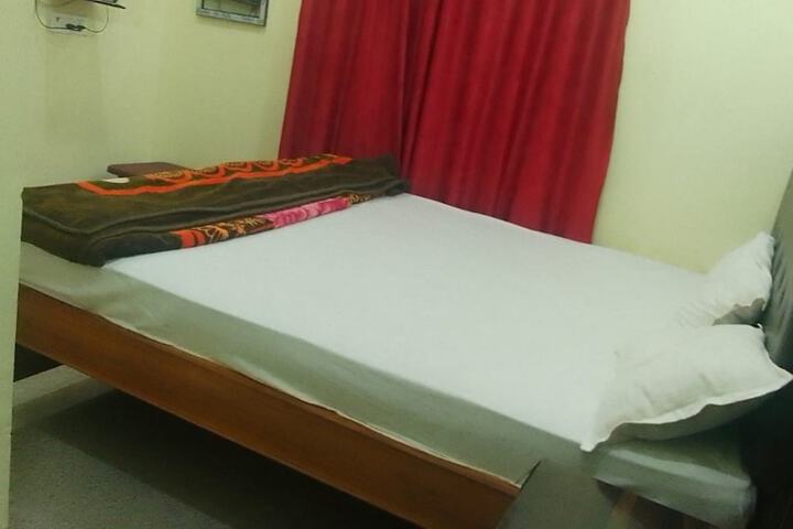 Room 10 of 11