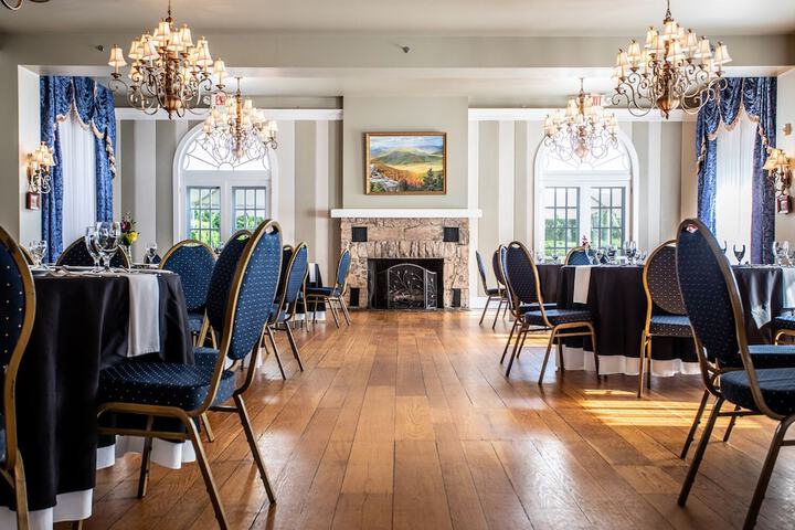 Banquet hall