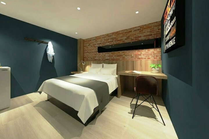 Room 13 of 78