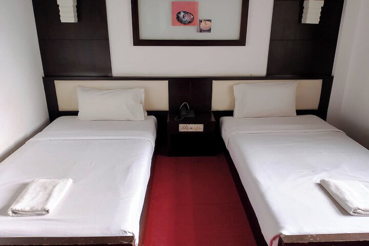 Room 19 of 38