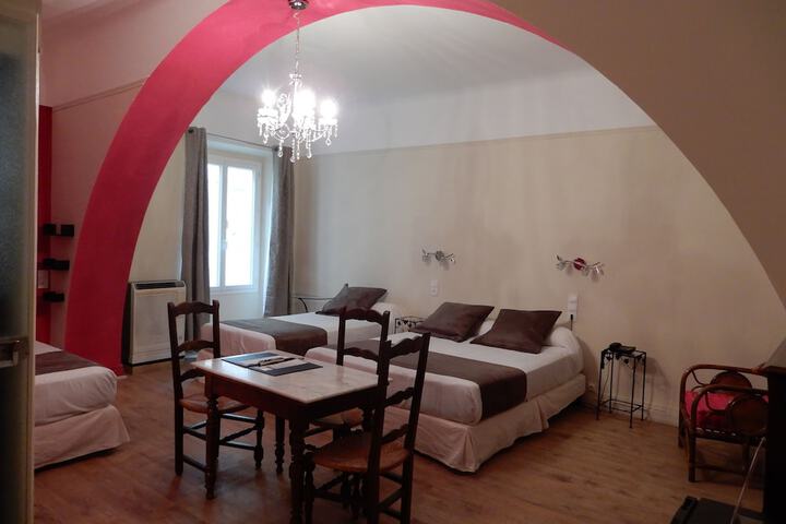 Room 21 of 47