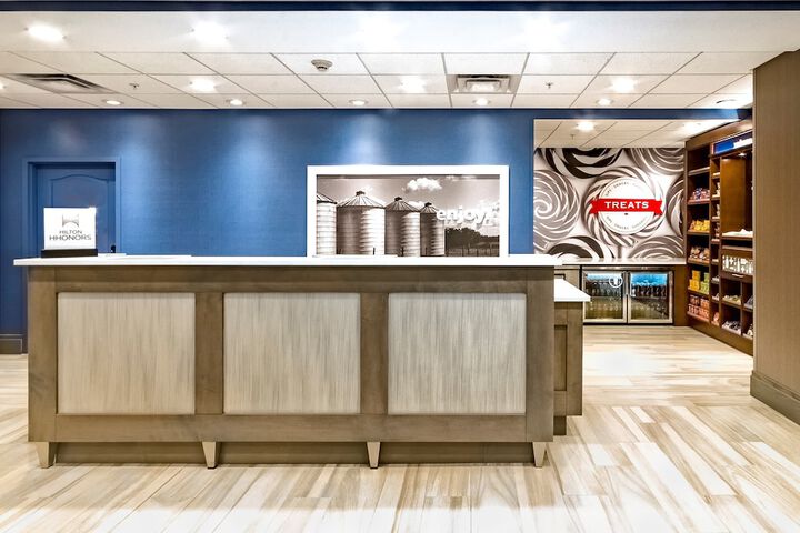 Check-in/check-out kiosk