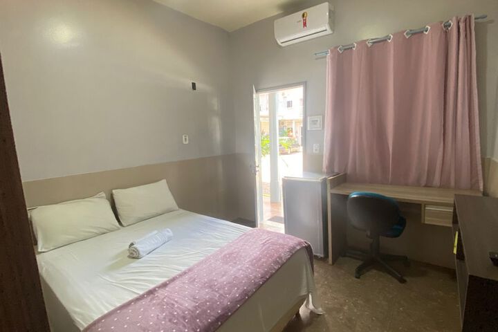 Room 8 of 13