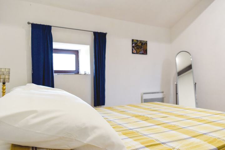 Room 73 of 320