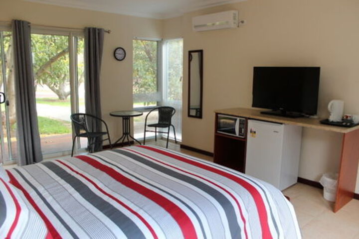 Room 4 of 29