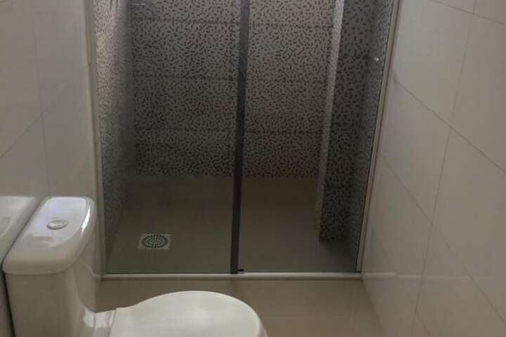 Room 10 of 14
