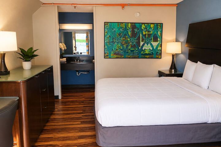 Room 11 of 31
