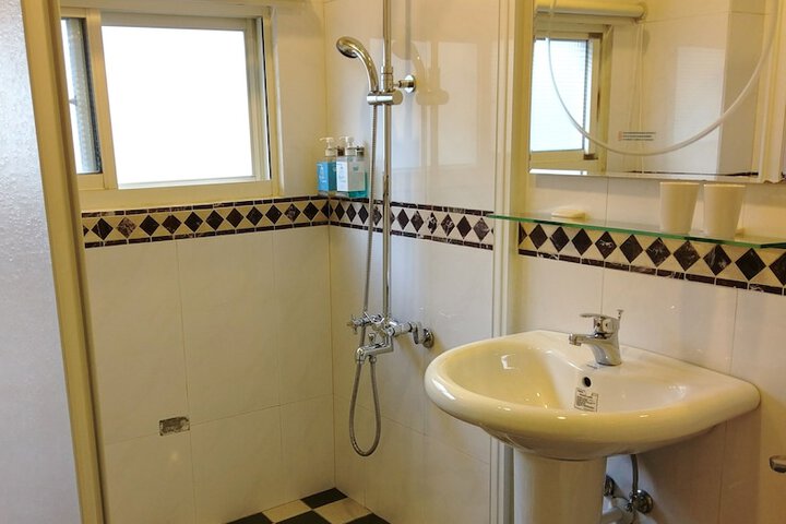 Room 20 of 29