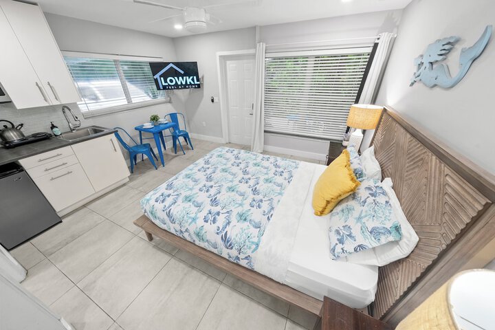 Room 4 of 52