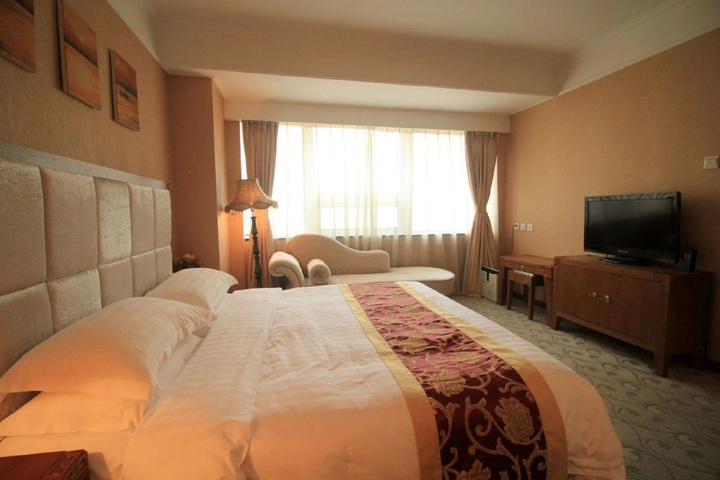Room 6 of 11