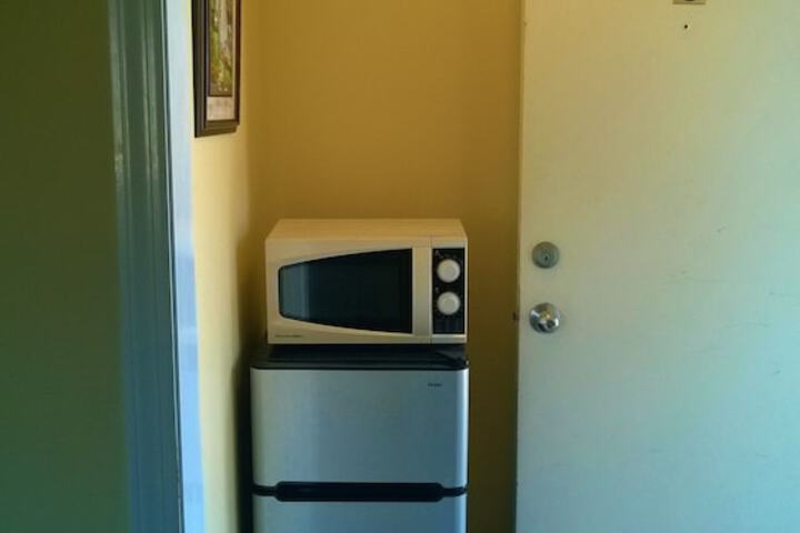 Room 6 of 50