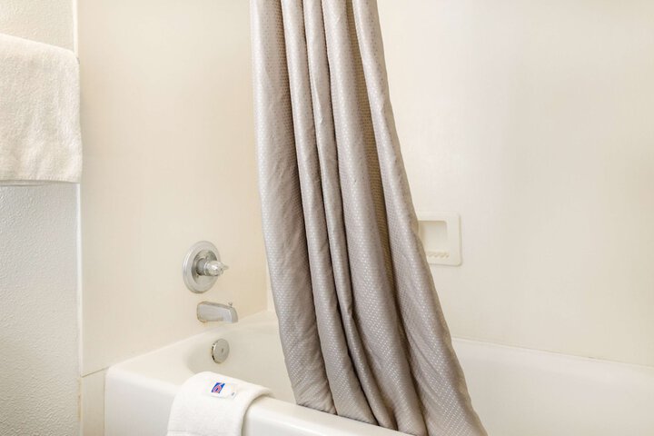 2 Queen Beds Mobility Accessible Roll in Shower (5 of 15)