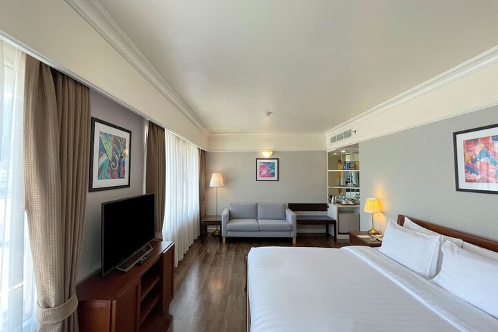Room 17 of 58