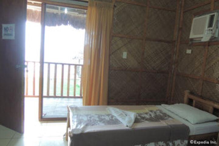 Room 17 of 39
