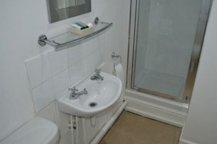 Room 4 of 49