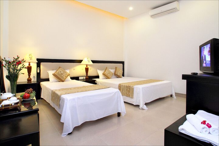 Room 6 of 26