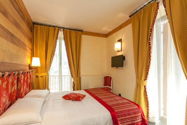 Room 16 of 48