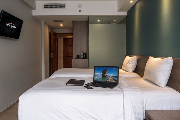 Room 20 of 103