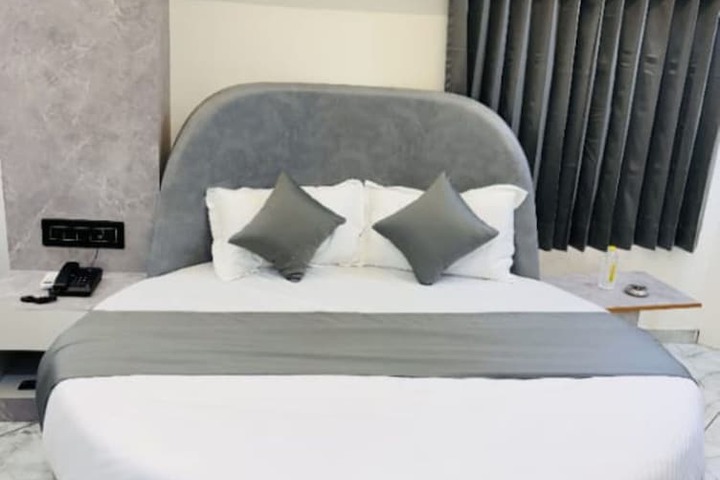 Room 5 of 25