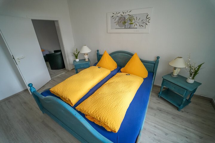 Room 10 of 31