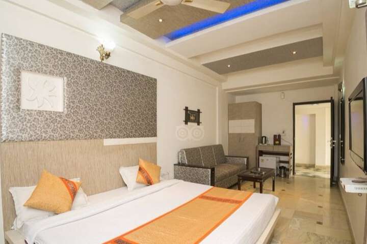 Room 16 of 35