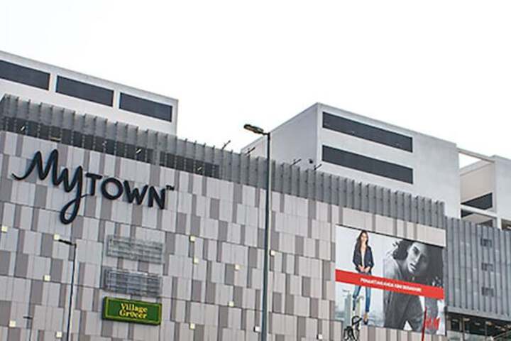 Shopping mall