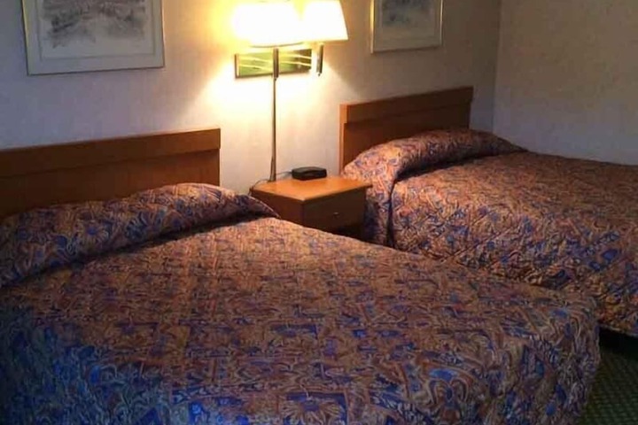 Room 3 of 3