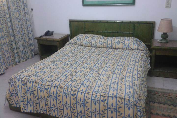 Room 27 of 66