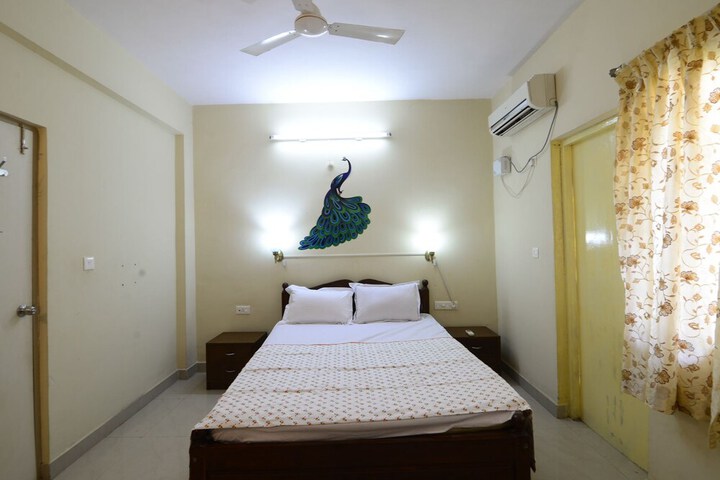 Room 2 of 16