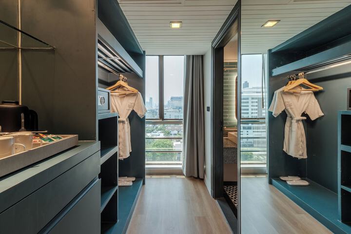 Room 43 of 113