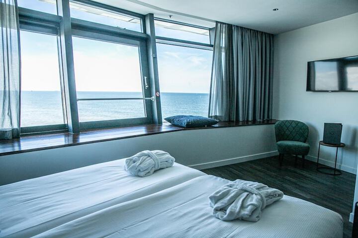 Room 15 of 46