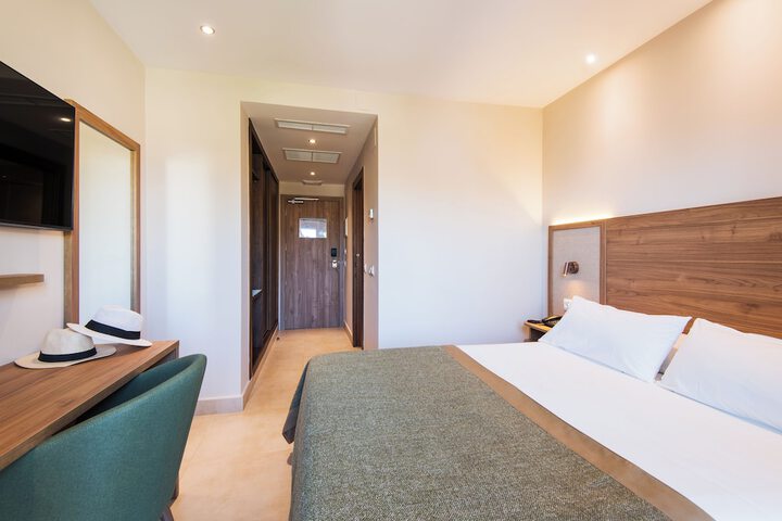 Room 42 of 89