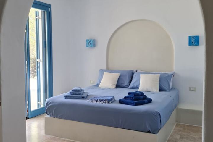 Room 3 of 61