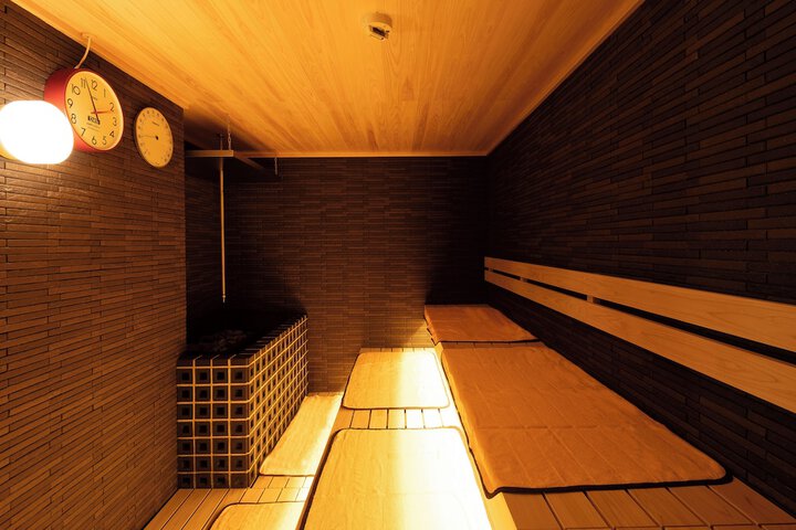 Room 17 of 47