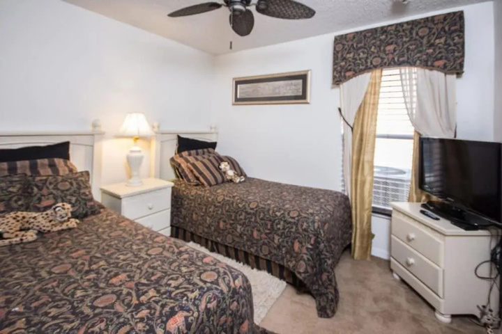Room 5 of 21