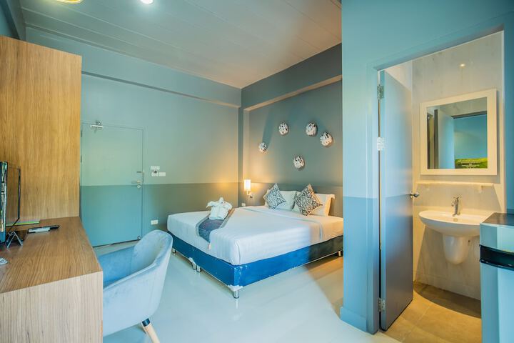 Room 8 of 63