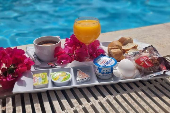 Breakfast meal